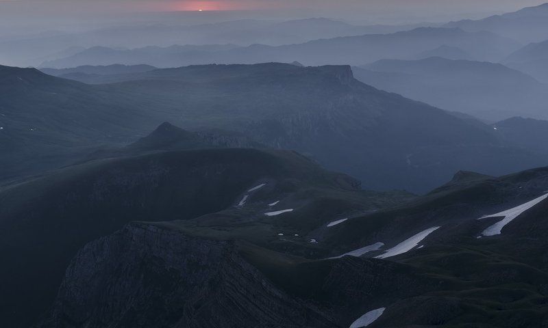 В УТРЕННЕЙ ДЫМКЕ РАССВЕТА фото превью