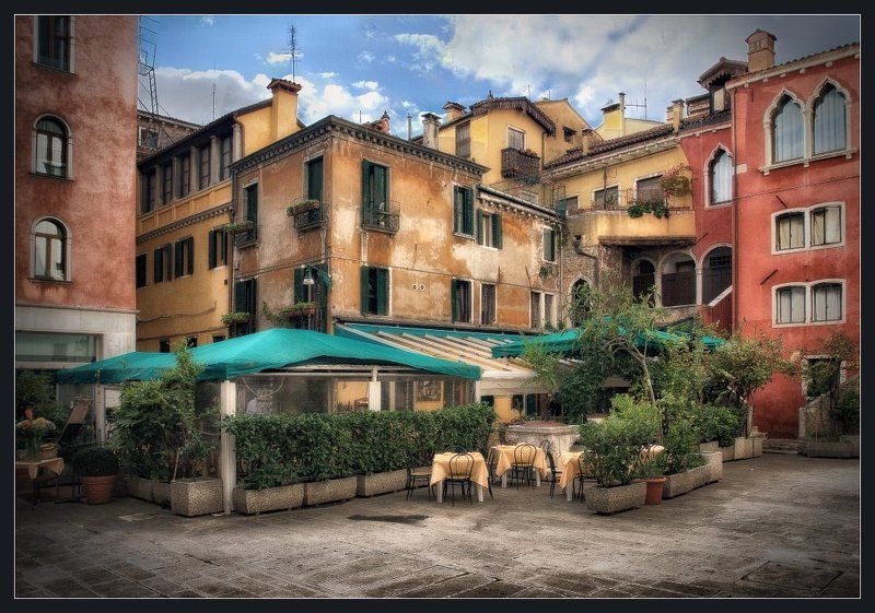 Венецианский дворикphoto preview