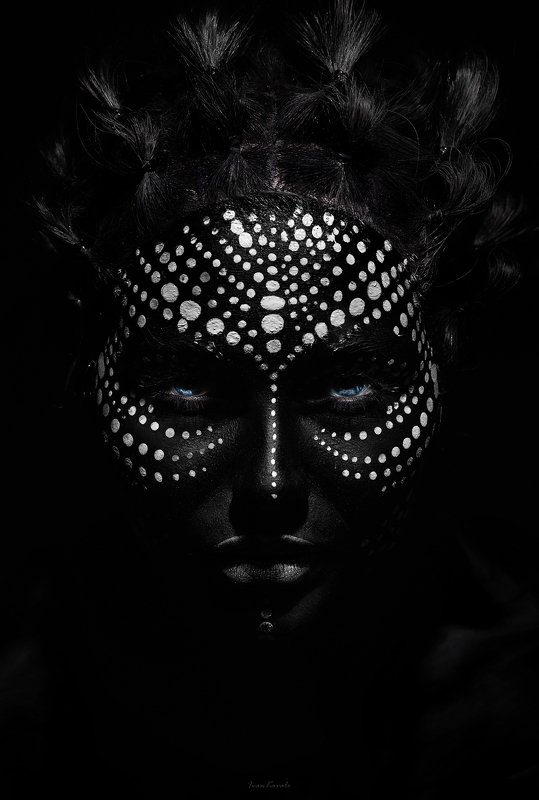 портрет, девушка, взгляд, лицо, точка, макияж, пунктир, wallart, ivankovale In paradisephoto preview