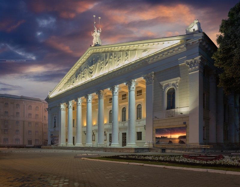 воронеж, россия, артем мирный, закат, рассвет, площадь, шпиль, небо, утро, artyom mirniy, voronezh, свет, колонны, театр, опера, балет, ведута, каприччио, фотохудожник, capriccio, veduta, photoartist, Воронежский государственный театр оперы и балетаphoto preview
