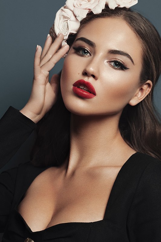 женский портрет, фэшн, pretty woman, fashion, adult, lips, portrait, girl, attractive, pretty, model, hair, beautiful, natural, female, smile, beauty, studio, lady, elegance, glamour Krisphoto preview