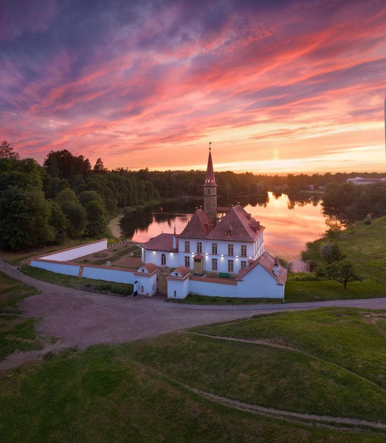 Гатчина. Приоратский дворец. Автор: Alex Yurko гатчина, приоратский дворец, закат, Alex Yurko