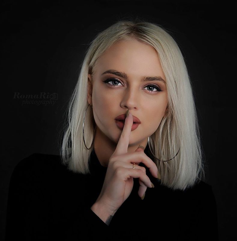 девушка, портрет, студия В лицах ...photo preview