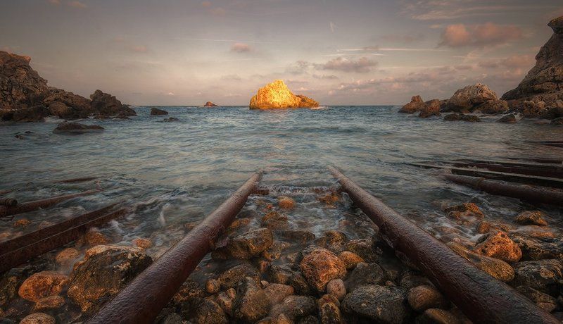 The Golden Rockphoto preview