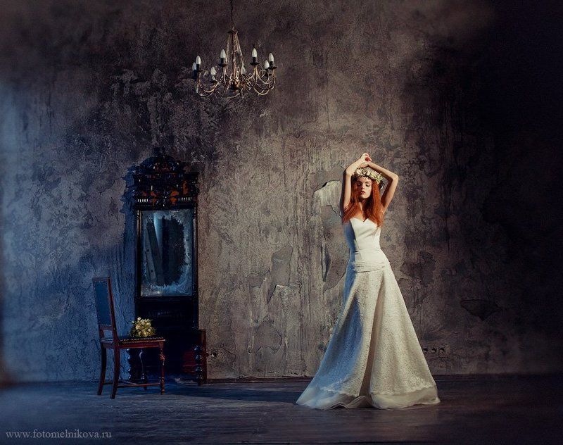 Dark roomphoto preview