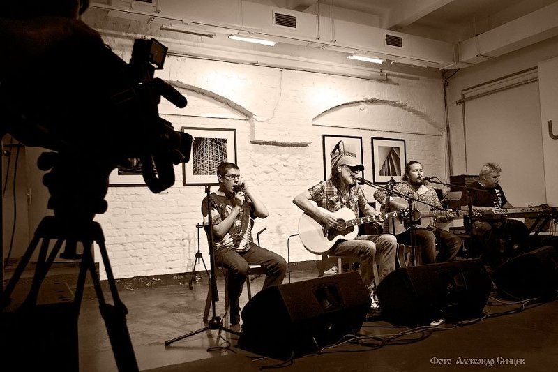 voronofff&friends, сергей воронов, фоторепортаж, центр фотографии имени братьев люмьер, юрий новгородский,михаил владимиров, dariya, влад сенчилло, «crossroadz», Voronofff&Friends - в центре фотографии имени братьев Люмьерphoto preview