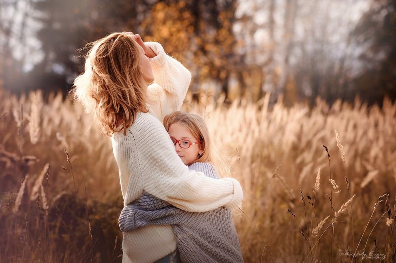 портрет, семья, дочь, ребенок, осень, прогулка Осеннее солнышкоphoto preview