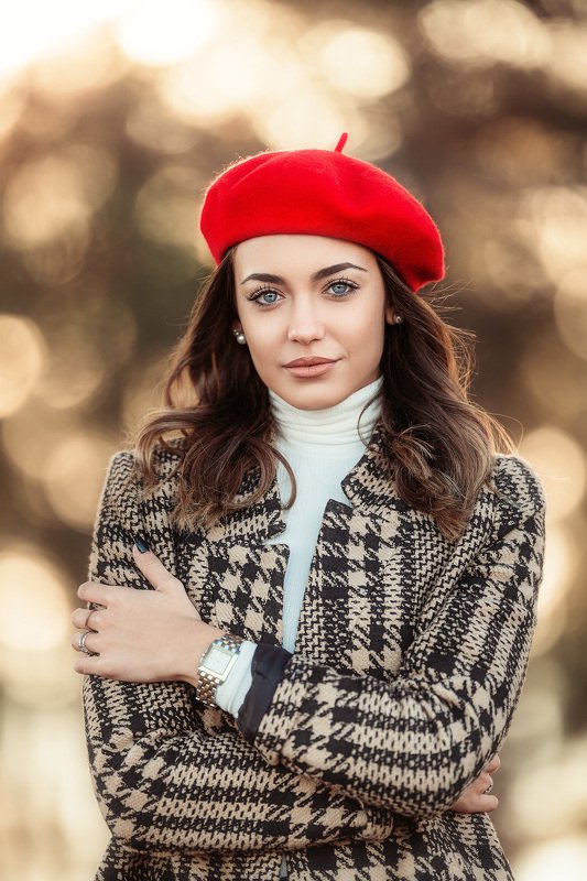 bokeh, red hat, fall, autumn, portrait, In Bokehphoto preview