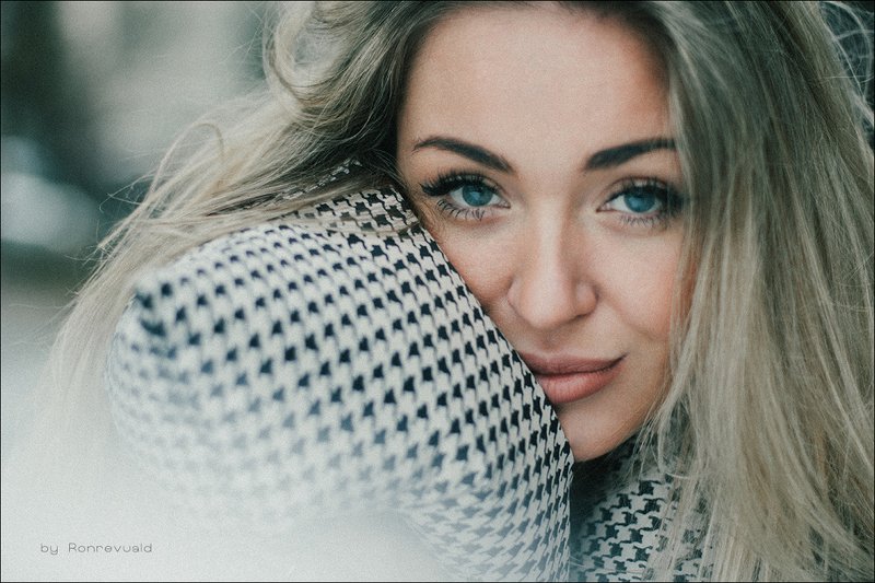 girl,woman,eyes,beauty,portrait,fashion,light,девушка,портрет,москва,свет, глаза Snezhanaphoto preview
