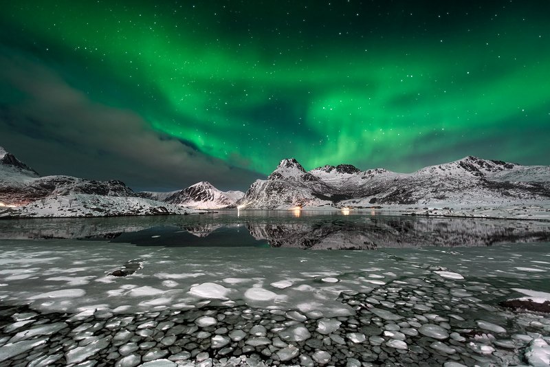 night, star, mysty, lofoten, light, seascape, mountains, ice,  frozen, aurora borealis photo preview