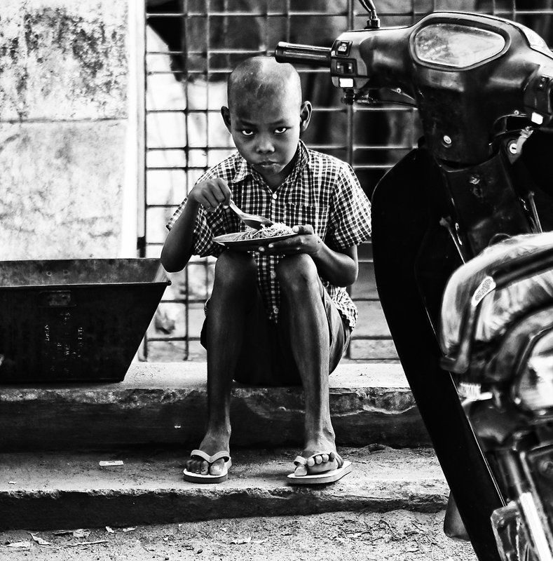 портрет, стрит, ребенок, азия, чб, монохром photo preview