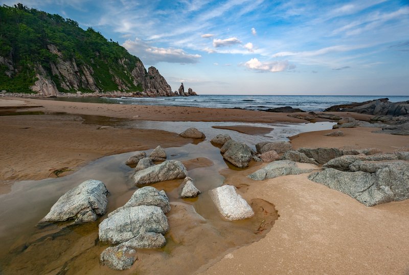 Beach, Sea, Coastline, Nature, Rock - Object, Sand, Landscape, Scenics, Outdoors, Water, Wave, Sky, Cliff, Summer, Atlantic Ocean, Water\'s Edge, No People, Seascape, Stone - Object, Blue Бухты Тихого Океанаphoto preview