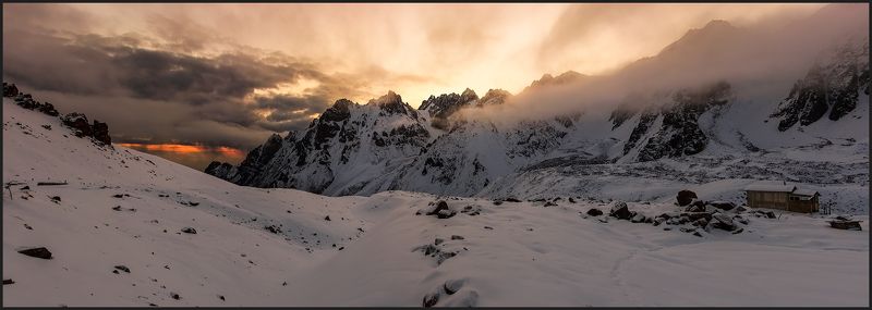 горы, алматы, алма-ата, туюксу, свобода, путь, выбор, альпинизм, утро, восход, облака Холодное летнее утроphoto preview
