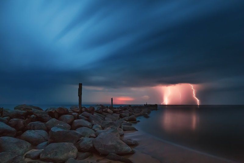 туя., ночь., гроза. снято 3.08.2012 22:31 f18 129sek iso 250 Туя. Ночь. Гроза.photo preview