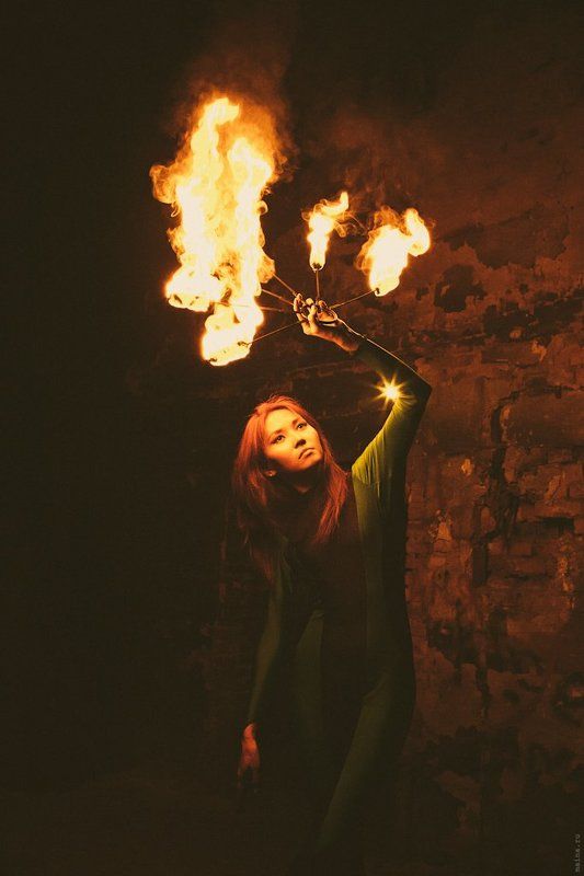 огонь Укротительница огняphoto preview