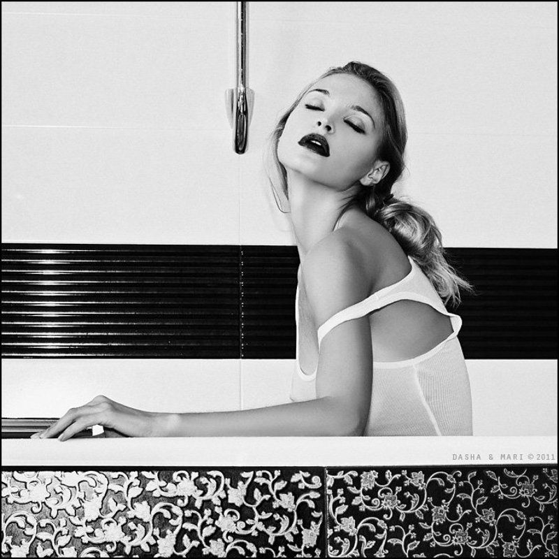 art photo, art nu, nude, erotic, woman, sensuality, bw, portrait, glamour, портрет, ню Hotel Noirphoto preview