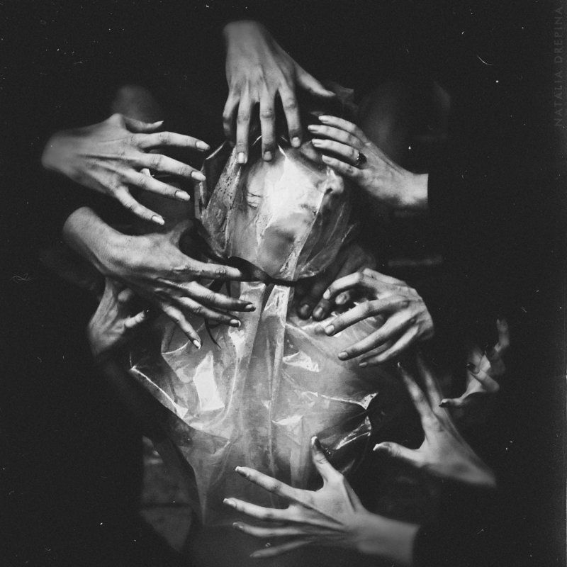 руки, удушье, страх, полиэтилен, тьма Удушьеphoto preview