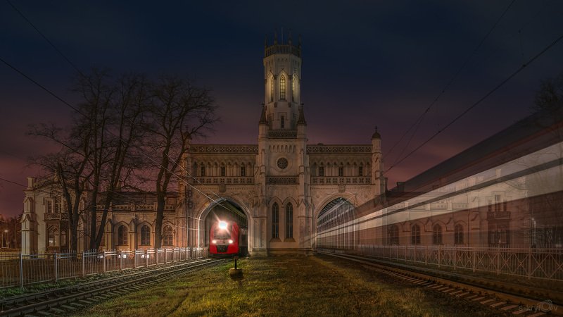 #skrylov, #skrylov_official, #nikon, #nikonplaza, #rzd, #ржд, #ласточка, #железнаядорога, #питер  Готический Петергофphoto preview
