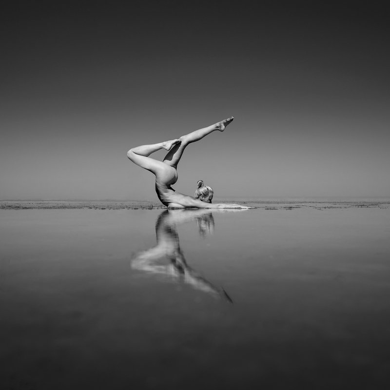 nude, naked ***photo preview