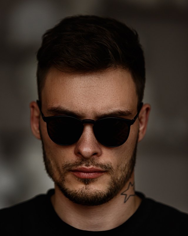 портрет, мужской портрет Александрphoto preview