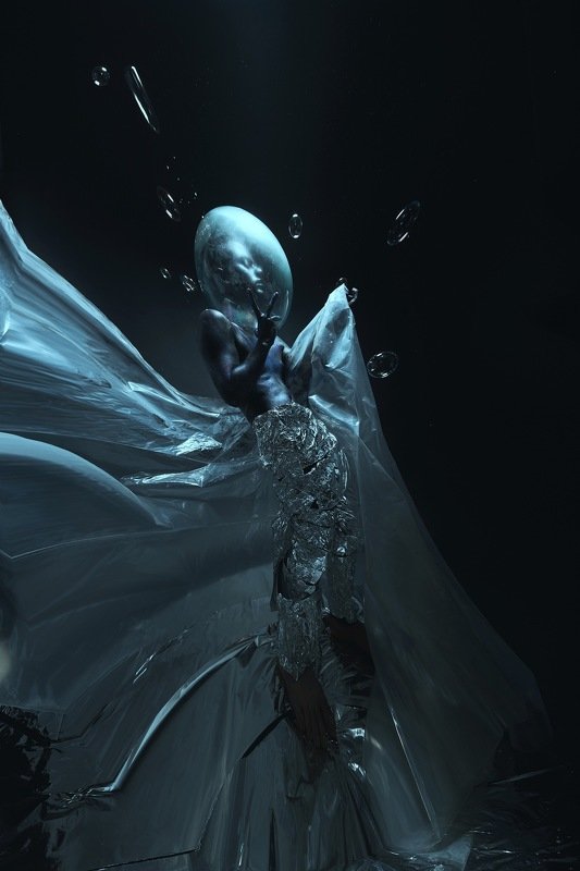 Космос, космическая съемка, space, surrealism, сюрреализм, сюрреалистичная фотография, идеи для фотосессии, необычные фотографии, fashion editorial Space birthphoto preview