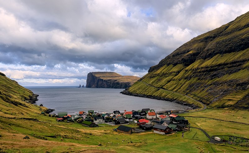 streymoy, faroe islands, saksun, lagoon, lake, coastline, seashore, ocean, atlantic ocean, mountain, hill, grass, field Tjørnuvík, the northernmost village on Streymoy island. Faroe islandsphoto preview