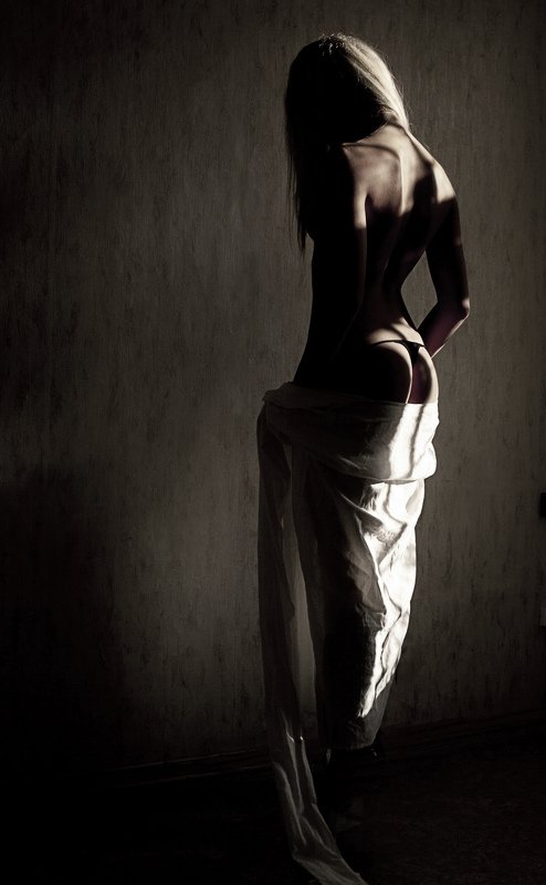 тело женщина тени ягодицы девушка Екатеринаphoto preview