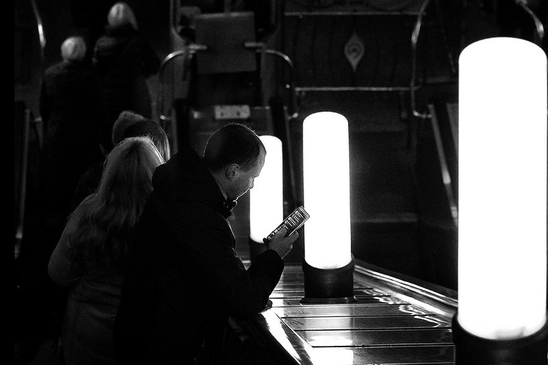 В метро фото превью