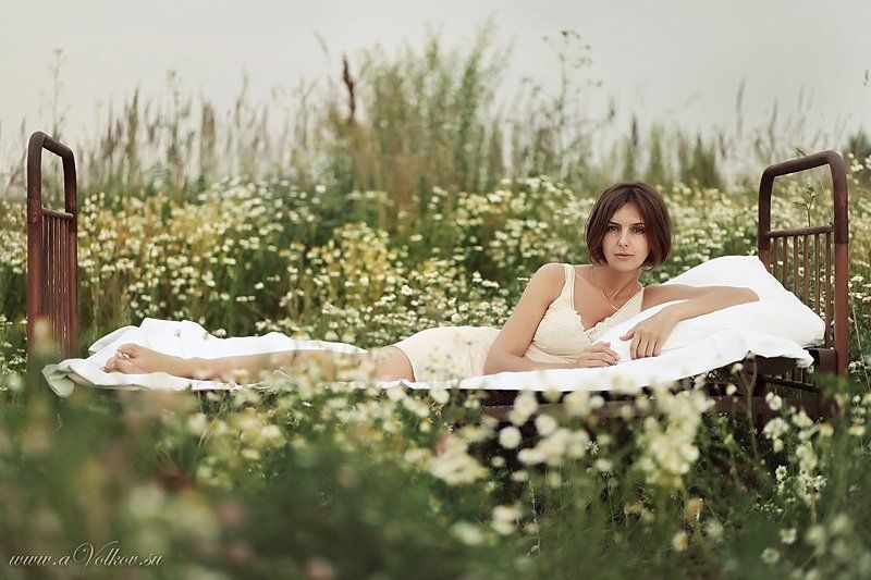 кровать ***photo preview