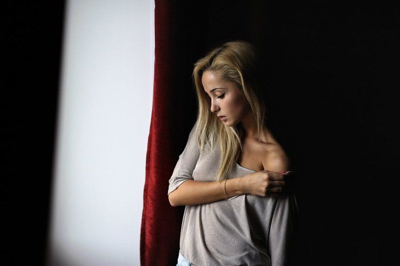 портрет, девушка, ню Ангелинаphoto preview