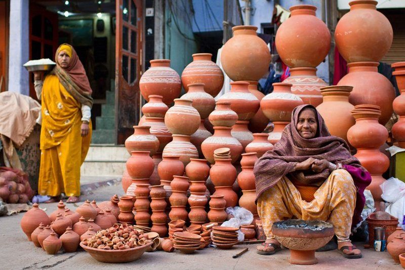 индия, дели,улица, жанр, январь греться от углейphoto preview