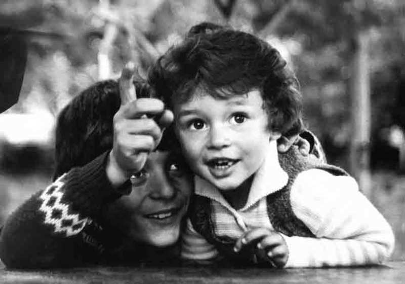 Старший братphoto preview