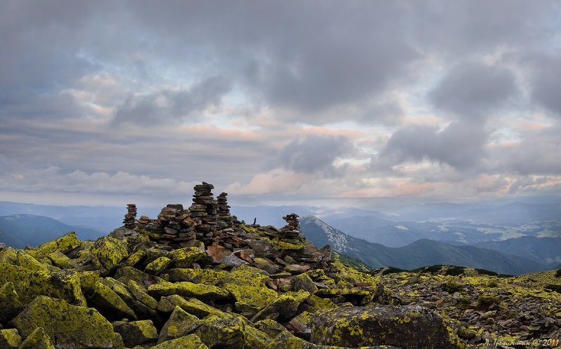 карпаты, горы, вечер, синяк, хомяк, горганы, камни Карпатский Стоунхенджphoto preview