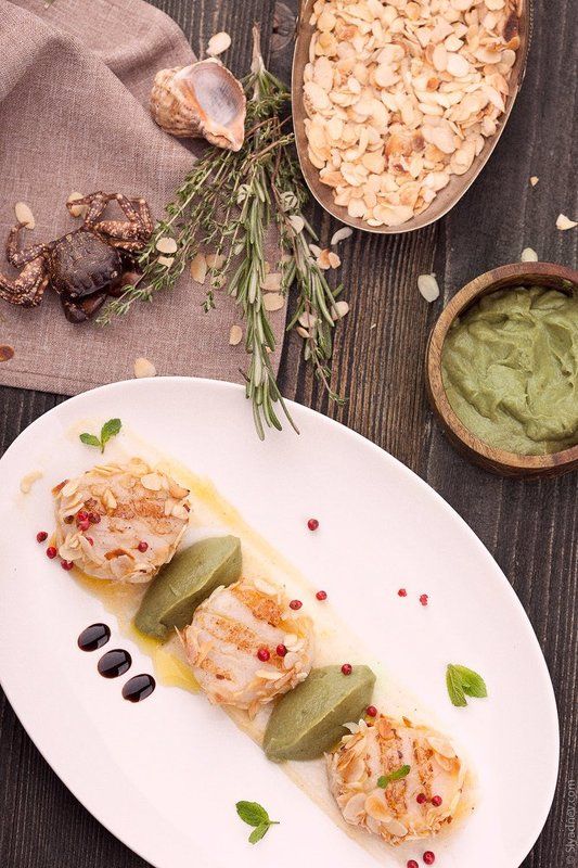 еда, гребешки, миндаль, миндальный орех, scallops, almonds, seafood, морепродукты Scallops in almonds with orange-ginger saucephoto preview