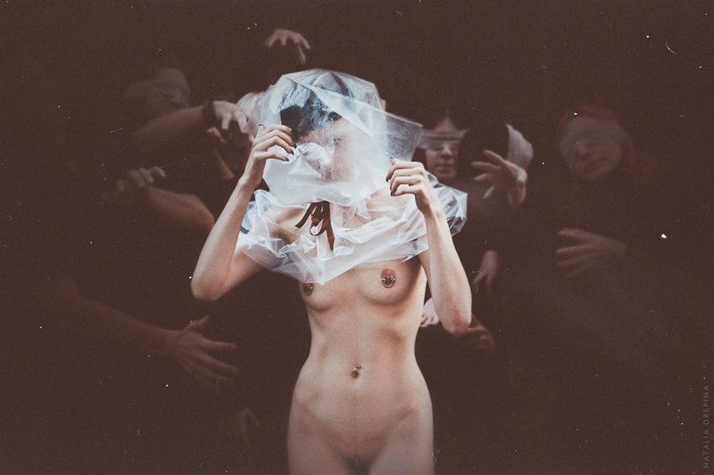 В толпеphoto preview