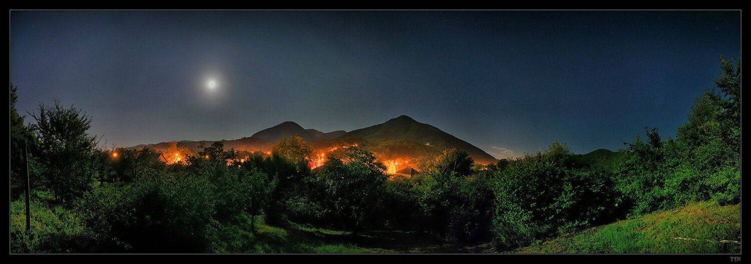 Южная ночь. Автор: Сергей Требунских , Сергей Требунских