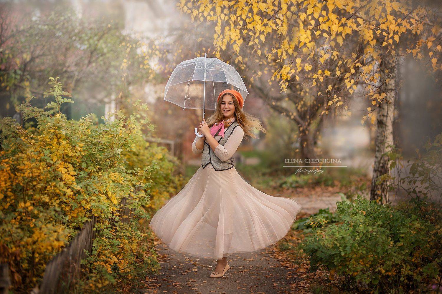 гимнастка. Автор: Елена Чернигина девушка, гимнастка, портрет, осень, девушка осенью, фотосессия на улице, мерри поппинс, Елена Чернигина