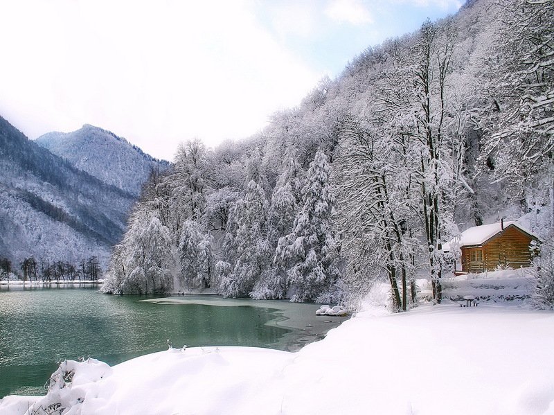 горы озеро баня Банька.photo preview