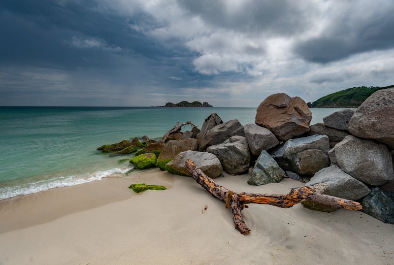 Sea, Beach, Nature, Coastline, Rock - Object, Cloud - Sky, Sky, Landscape, Sand, Outdoors, Summer, Scenics, Island, Water, Blue, No People, Seascape, Cloudscape, Vacations, Beauty In Nature В ожидании штормаphoto preview