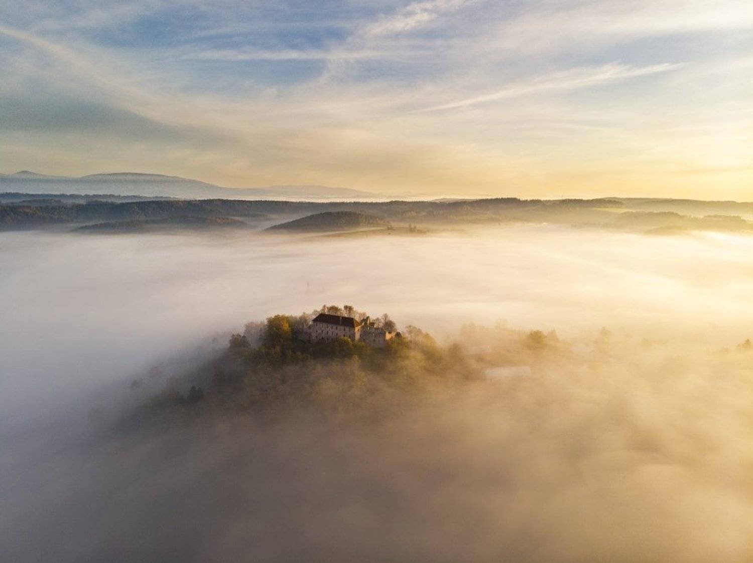 drone, mavicair, aerial,air,castle, czechia,, Jakub M&uuml;ller