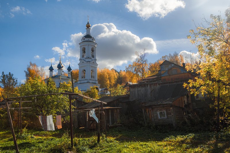 плёс,осень,город,двор,церковь Во двореphoto preview