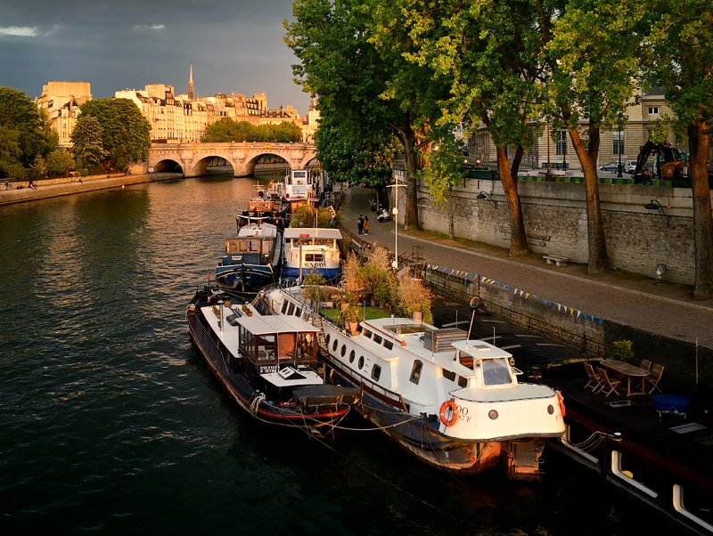 paris, seine, cité, péniches баржи на Сенеphoto preview