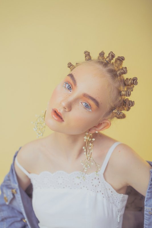 Strange Yellowphoto preview