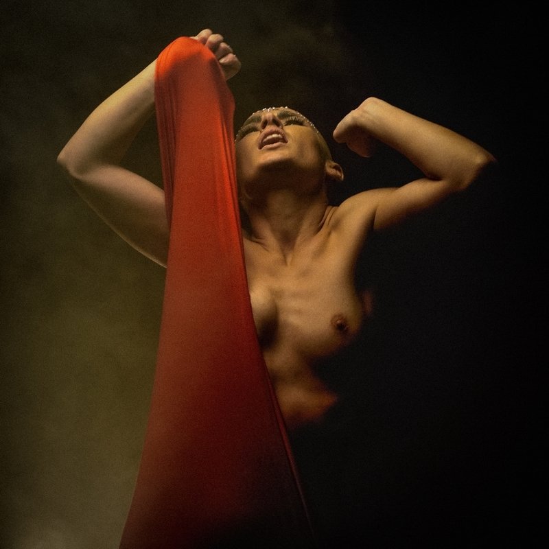 nude, tear, nudephotography, erotic, alexandrucrisan, red, soul, darkness, storyteller Tear me offphoto preview
