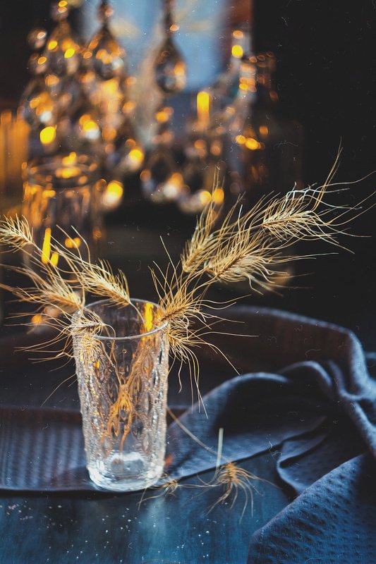 натюрморт, колосок, стекло, ткань, черный, боке, блики, желтый, стакан, серый, вечер, still life Вечерний колосокphoto preview