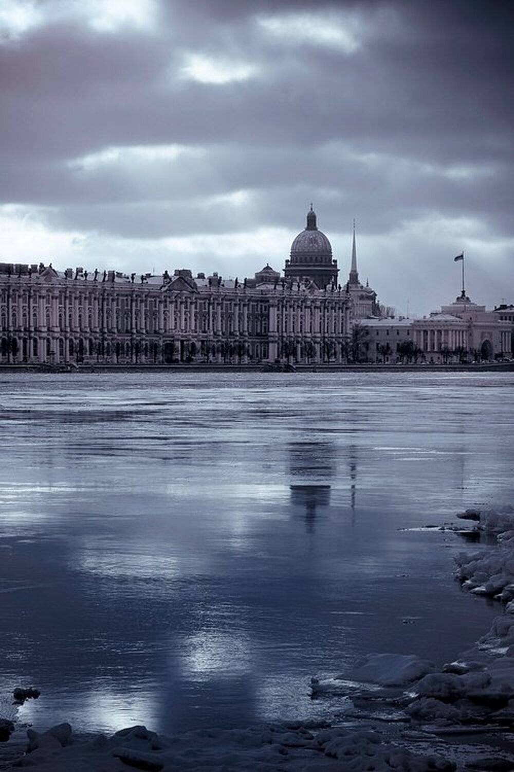 холодный город. Автор: © Pensador , © Pensador