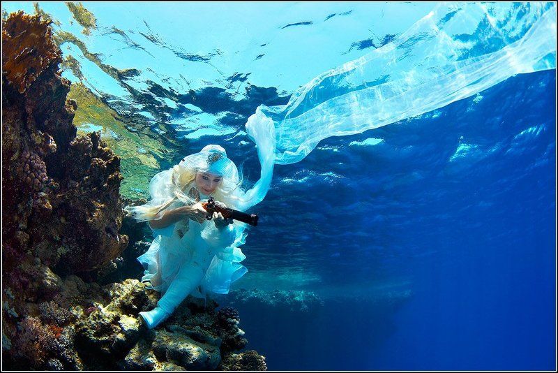 Невеста-пиратшаphoto preview