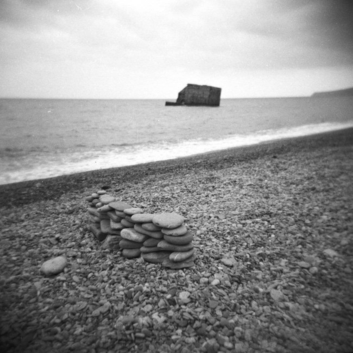 Abandoned Constructions. Автор: Виктор Державин крым хольга камни пирс май, Виктор Державин