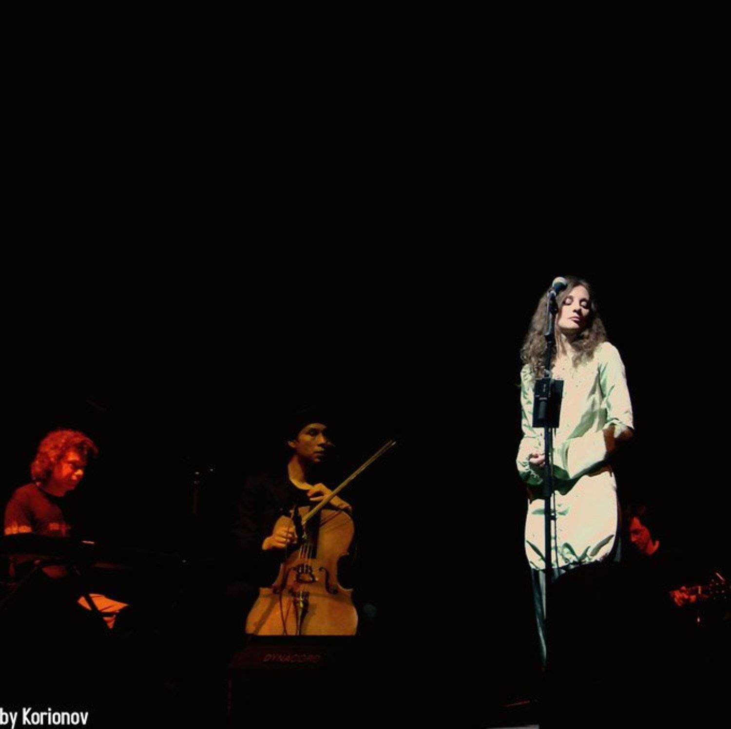 арефьева, концерт, музыка, музыканты, певица, микрофон, рок, андеграунд, Игорь Корионов