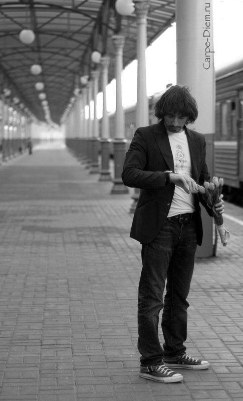 ожидание, вокзал, мужчина, перрон ожиданиеphoto preview